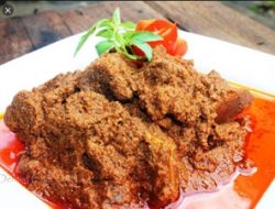 √ Cek 10 Kuliner Khas Sumatera Barat