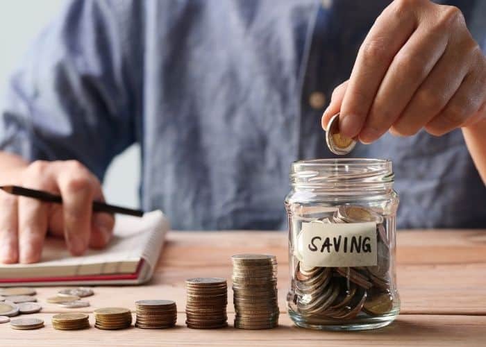 Ilustrasi Menabung (cr. smartfren.com)