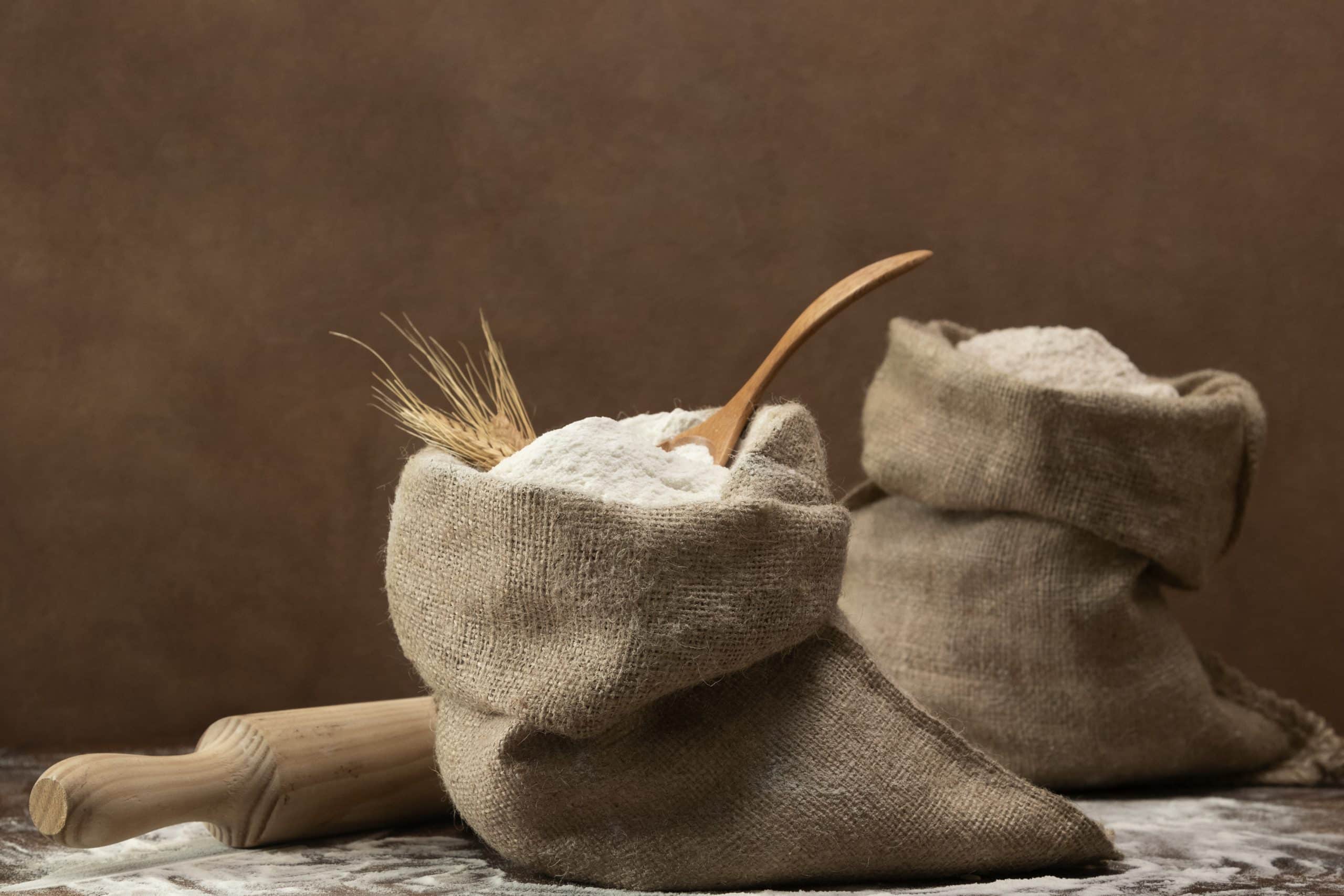 Ilustrasi tepung terigu serbaguna (cr. freepik.com)